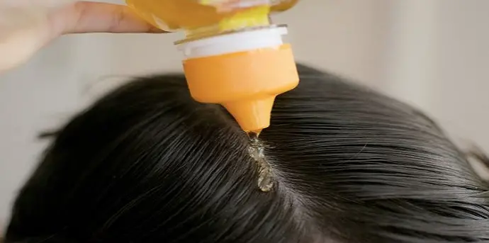 Conoce lo que hace la mascarilla de miel en el cabello maltratado