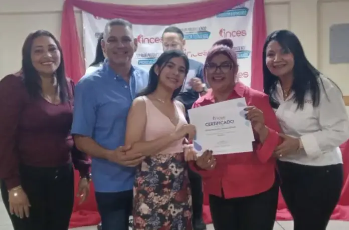 El Inces en colaboración con la Gran Misión Venezuela Mujer llevó a cabo la entrega de 480 certificados a 180 participantes.