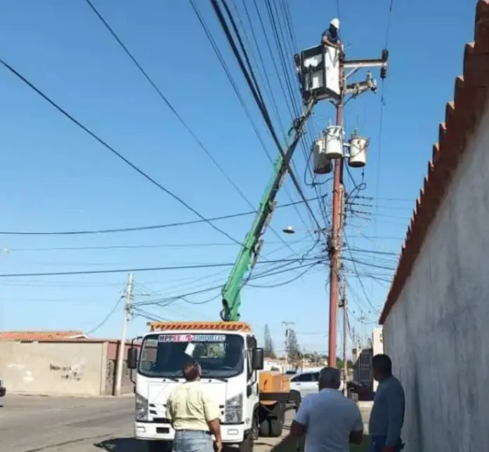 Corpoelec reemplazó ocho transformadores eléctricos en El Versículo, Cayerua, La Ciénaga, El Taparo, Charaima, El Tacal, Zumurucuare y Cebollal de Falcón.