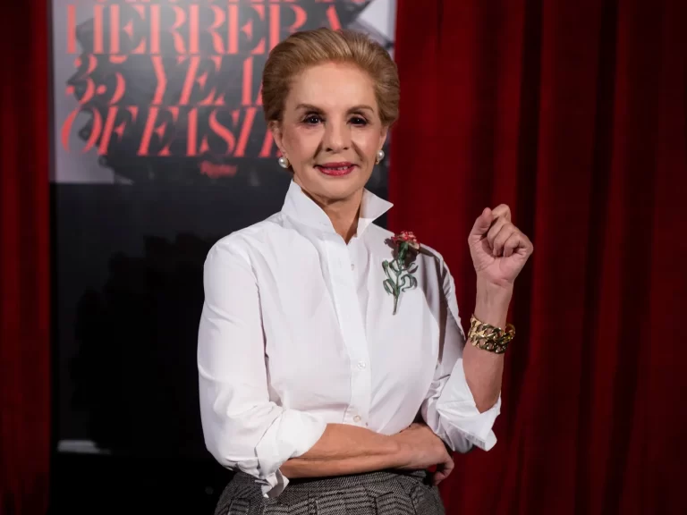 Barbie se viste de alta costura en homenaje a Carolina Herrera