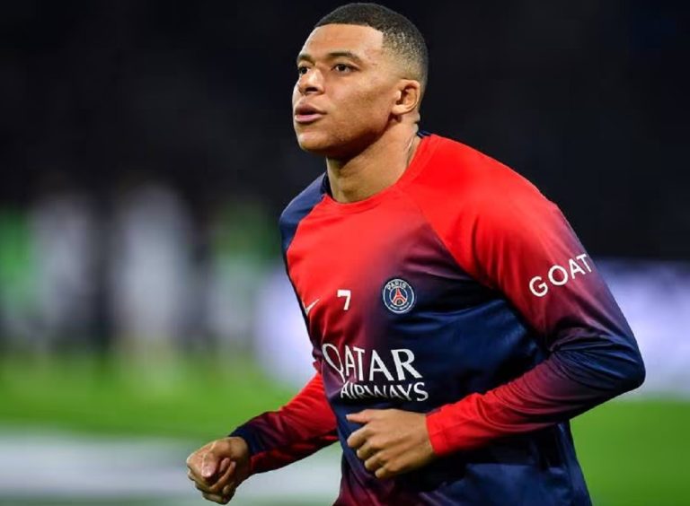 El PSG rechaza pagar 55 millones de euros a Mbappé