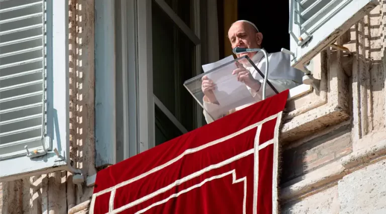 El papa Francisco insiste en “soluciones pacíficas” a las guerras