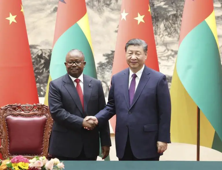 Xi recibe a líderes africanos y elogia lazos modelo entre China y África