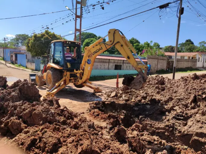 Los esfuerzos mancomunados entre la Alcaldía del municipio Federación, la Hidrofalcón y la Gobernación de Falcón lograron la sustitución de un colector caído.