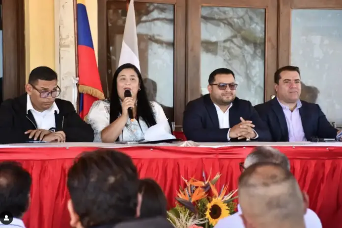 Concecarirubana llevó a cabo la sesión ordinaria con el número de Acta N°2948 dando lectura a la carta de renuncia de Abel Petit Flores.