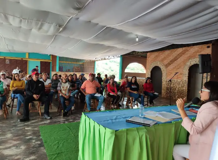 Este martes, los jefes de las 42 UBCH del municipio Federación sostuvieron una reunión de trabajo para discutir sobre el presupuesto participativo del 2025.