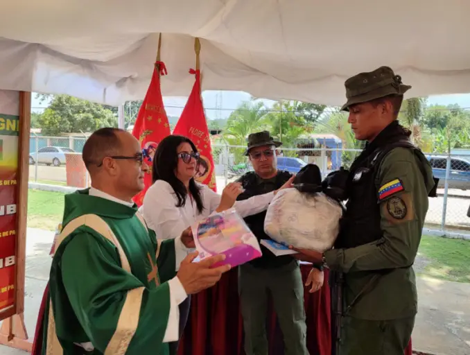 Las autoridades civiles y militares de Federación colocaron al servicio del pueblo el Puesto de Atención al Ciudadano de la Guardia Nacional Bolivariana.