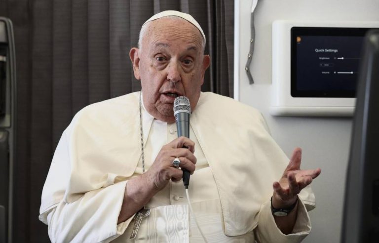 El Papa pide diálogo en Venezuela y asegura que “las dictaduras siempre acaban mal”