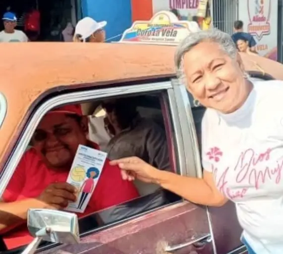 En el marco del Día de la salud sexual y reproductiva, el Instituto Municipal de la Mujer Yenni Centeno realizó una caminata para honrar a cada mujer.