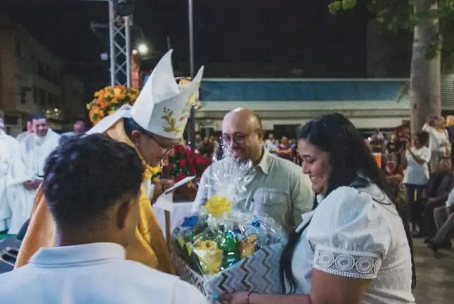 Para honrar los 72 años de coronación de la Virgen de Coromoto, la paraguanera Diócesis de Punto Fijo realizó una misa junto a la feligresía católica.