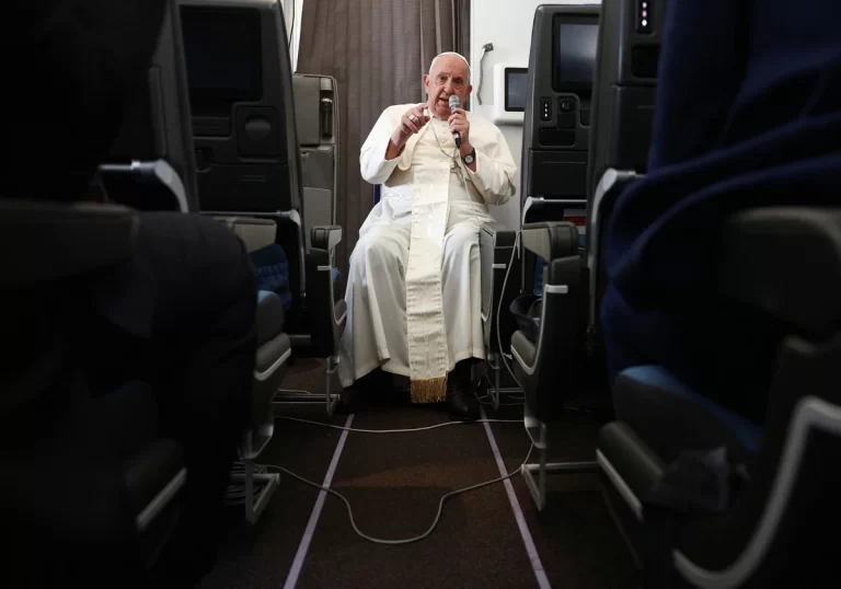 El Papa confirma que está pensando en viajar a Canarias por la crisis migratoria