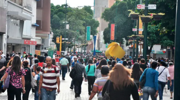 Según un estudio reciente realizado por la firma encuestadora Hinterlaces, un significativo 72 % de los venezolanos muestra interés en cerrar el ciclo electoral