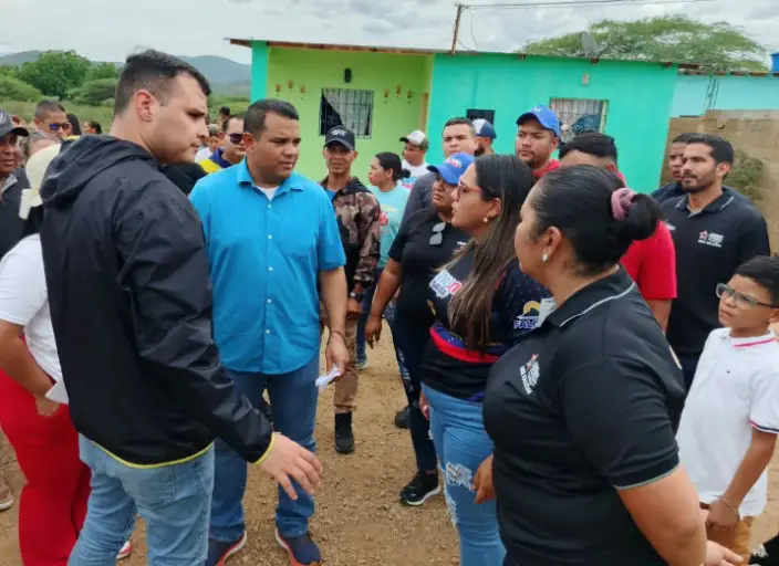 Más de 200 viviendas refaccionadas con recursos de la primera consulta y la adquisición de dos motos para el transporte público proyecto concretó la comuna.