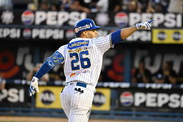 Caracas-Magallanes | Los turcos ganaron el primero