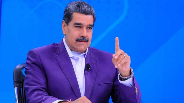 Maduro promete luchar contra corruptos y traidores “caiga quien caiga”