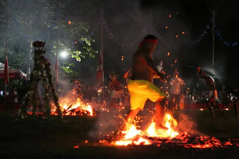 Declaran patrimonio cultural el “Baile en Candela” que honra a María Lionza