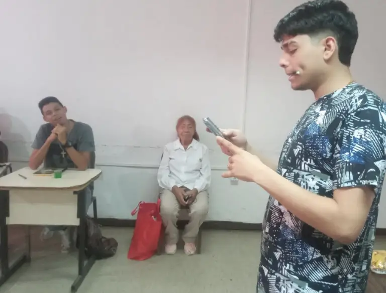 En el Inces la juventud aprende sobre Comunicación Oral y Escrita