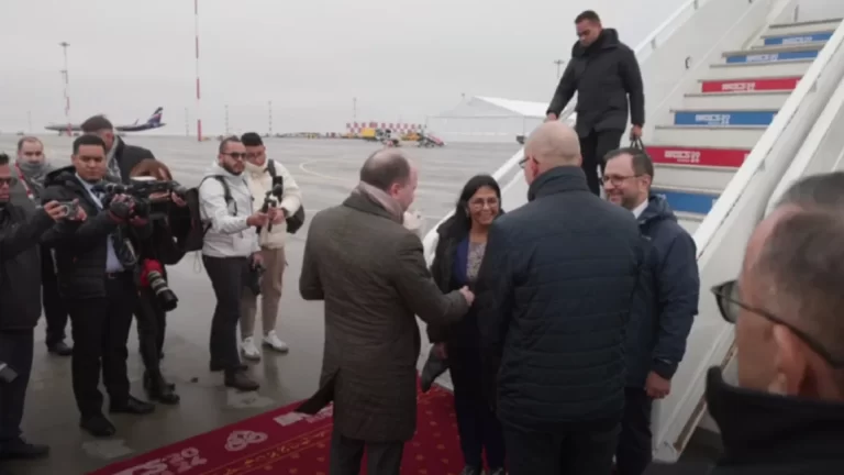 Delcy Rodríguez llega a Rusia para participar en la cumbre de los BRICS (VIDEO)