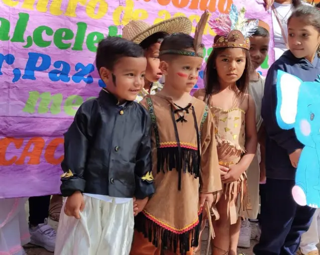 La creatividad se hizo presentes en las calles de Churuguara con el Desfile Pedagógico a propósito de la celebración del Día de la Educación Inicial.