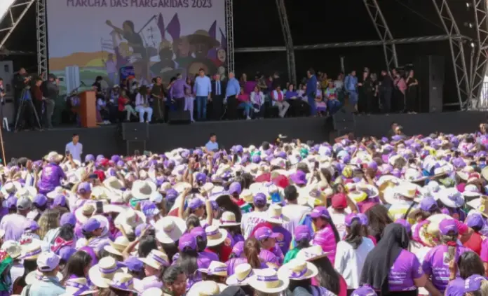 En un esfuerzo por combatir el feminicidio, Brasil ha aumentado la pena máxima de cárcel por el asesinato de mujeres a 40 años, mediante una ley.