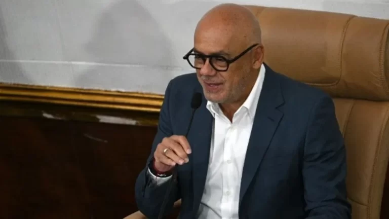 Jorge Rodríguez: Machado le daba 700 dólares mensuales a Edmundo González