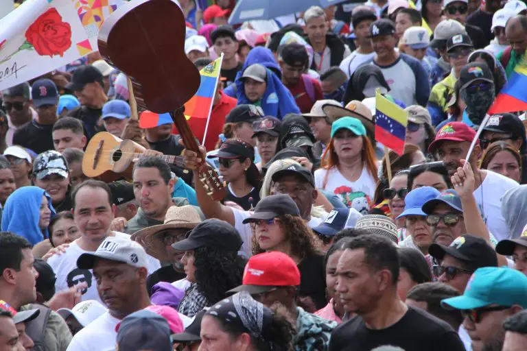 La Bajada de Alí Primera se realizó este jueves 31 de octubre desde la ciudad de Coro a propósito del 83 aniversario del natalicio Alí Primera.