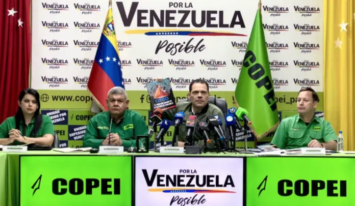 Alvarado, afirmó que junto a la fracción parlamentaria de la Democracia Cristiana, abogan para que los partidos políticos revaliden sus diferentes estructuras.