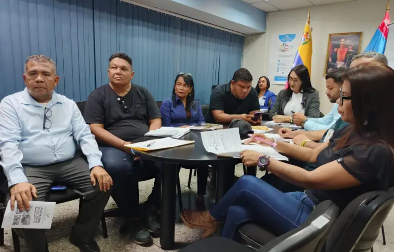 El equipo de Comunas Falcón recibió las instrucciones para la instalación del comité regional para la consulta popular nacional de la reforma de la Ley.