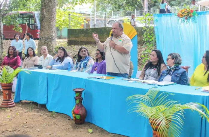 Diputados del Clef y la Autoridad Regional de Turismo, doctor Jorge Haskour, avanzan en la socialización y consulta del Plan Turístico Regional.