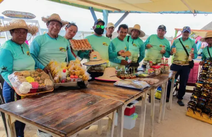 La autoridad en turismo Jorge Haskour sostuvo una reunión con los prestadores de servicio turístico del municipio Los Taques, para escuchar sus planteamientos.