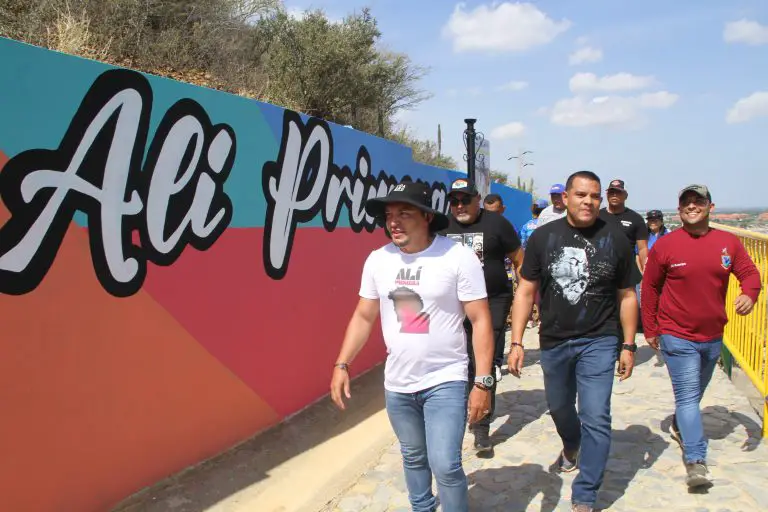 La Bajada de Alí Primera se realizó este jueves 31 de octubre desde la ciudad de Coro a propósito del 83 aniversario del natalicio Alí Primera.