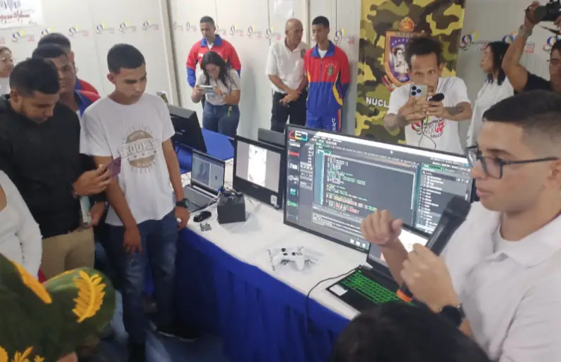 La Unefa en la región occidental efectuó la Expo-Ciencia 2024 con 18 innovadores proyectos de tres estados, Lara, Zulia y Falcón.