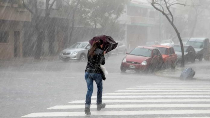 Lluvias-Venezuela-onda-tropical-01-Inameh