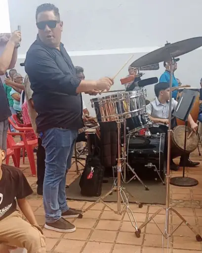 Ester viernes 22 de noviembre, en Venezuela se celebra el Día del Músico y en Coro, la plaza Bolívar se encendió de ritmos junto a la banda Mariscal Falcón.