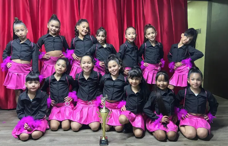 El pasado 26 de Octubre un total de 50 bailarines de la escuela Ave Fénix brillaron con su talento en la competencia nacional denominada "Ultimate Dance".