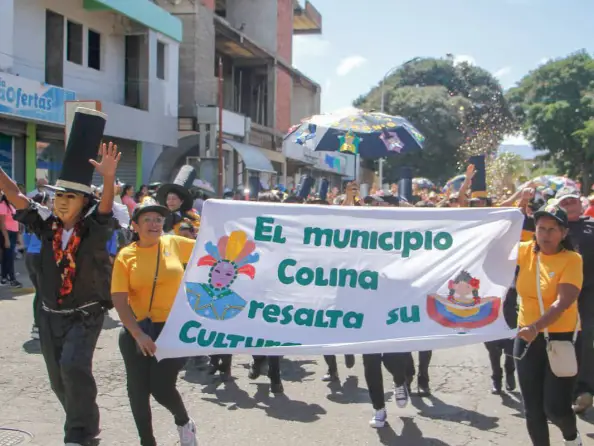 Este miércoles Falcón celebró el vigésimo quinto aniversario de la educación inicial con un majestuoso desfile que tuvo lugar en la avenida Manaure de Coro.