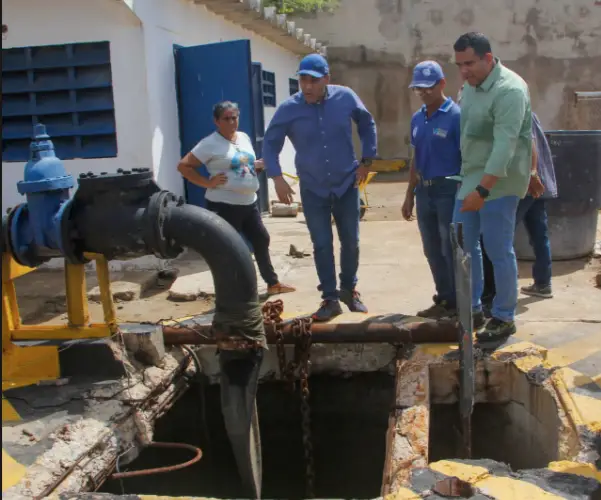 El gobernador y el alcalde socializaron con los habitantes de la bahía de Carirubana los beneficios que traerá para la comunidad el proyecto.