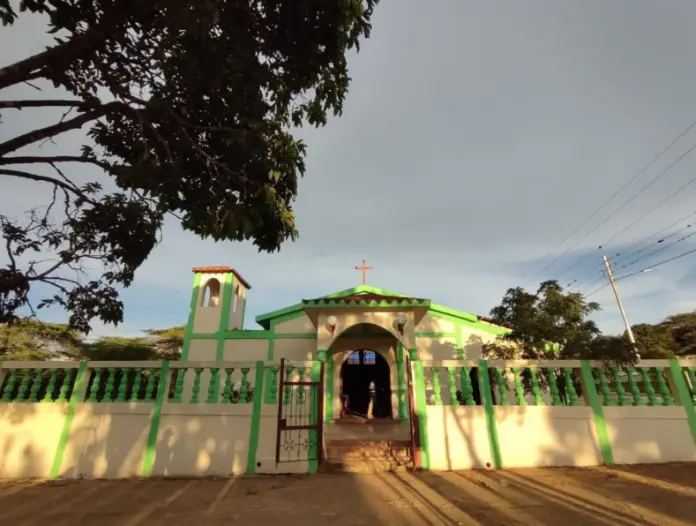 Hermosa quedó la rehabilitación de la iglesia San Juan Pablo II ubicada en El Paují del municipio Federación con los trabajos ejecutados por la Alcaldía.