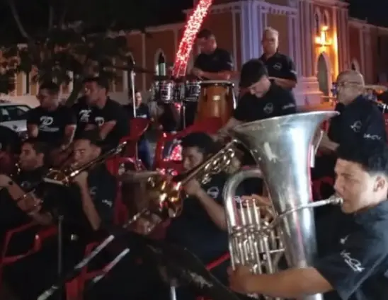 Este fin de semana, el Centro Histórico de Coro se convirtió en un escenario de celebración cultural sin precedentes gracias a una velada cultural.