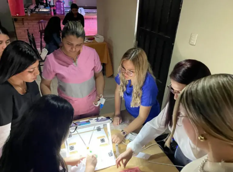 Programa de postgrado realiza taller teórico-práctico de laparoscopia