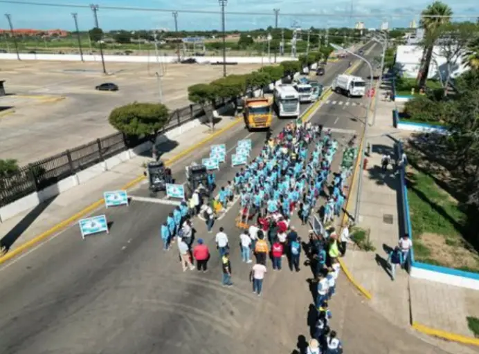 Como parte del vértice “Derecho a la ciudad”, el alcalde del municipio Miranda, Henry Hernandez desplegó el “Plan Hormiga”, para garantizar el saneamiento.