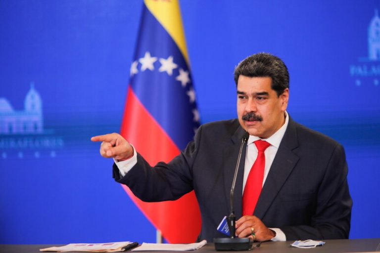 Maduro: hoy tenemos poderes públicos independientes de la oligarquía, de las mafias