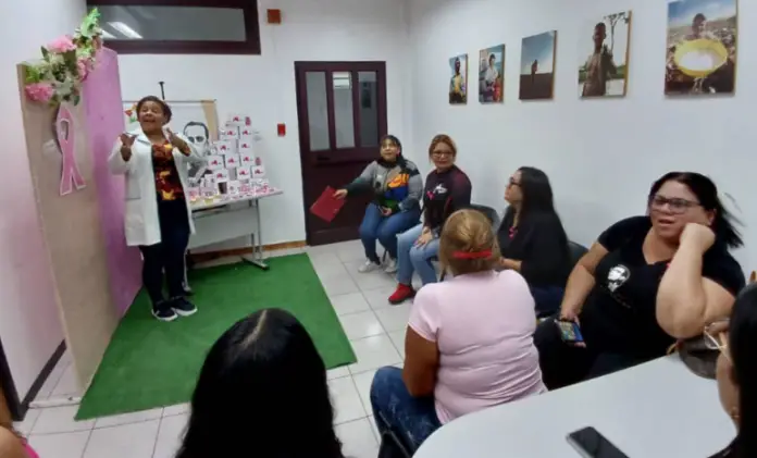 El mes de octubre, mes rosa y de la lucha contra el cáncer de mamá cerró en la Dirección del Consejo Federal de Gobierno del estado Falcón con un conversatorio para promover las acciones preventivas en las mujeres trabajadoras.