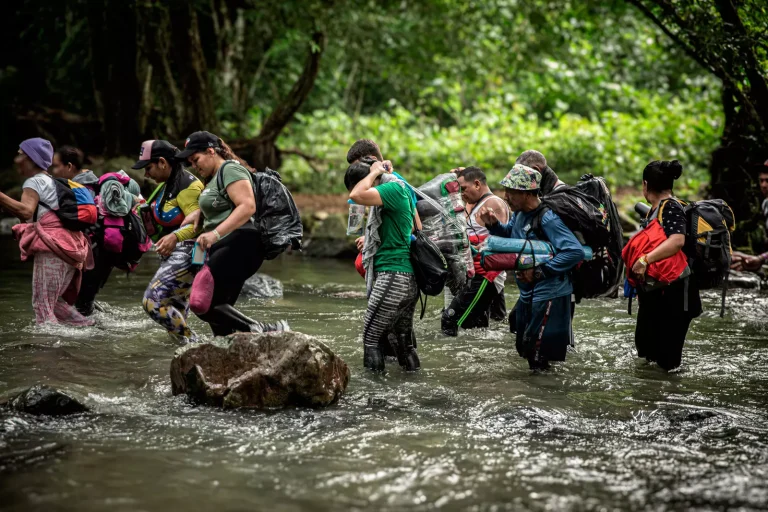 Cae un 40% el ingreso a Panamá de migrantes irregulares a través del Darién