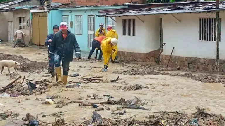 Táchira| Desalojan a 11 familias por crecida de una quebrada