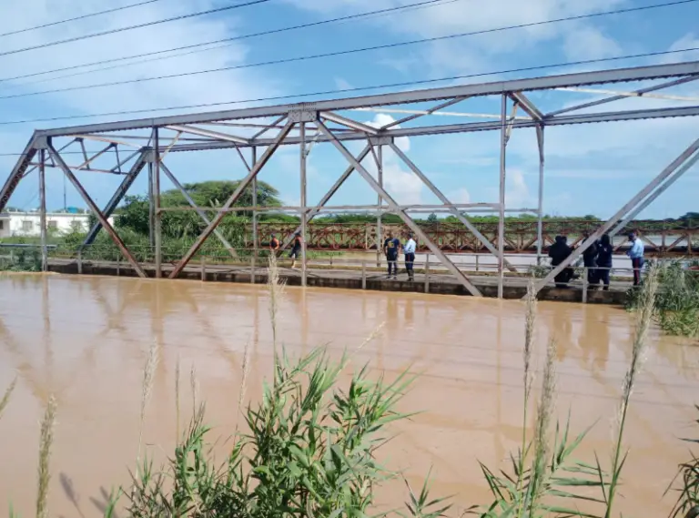 Autoridades restringen el paso por el puente del Río Coro como medida preventiva