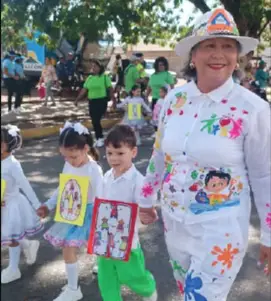 Este miércoles Falcón celebró el vigésimo quinto aniversario de la educación inicial con un majestuoso desfile que tuvo lugar en la avenida Manaure de Coro.