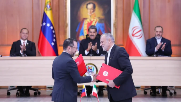 Venezuela firma acuerdo de cooperación con Irán sobre IA y tecnología