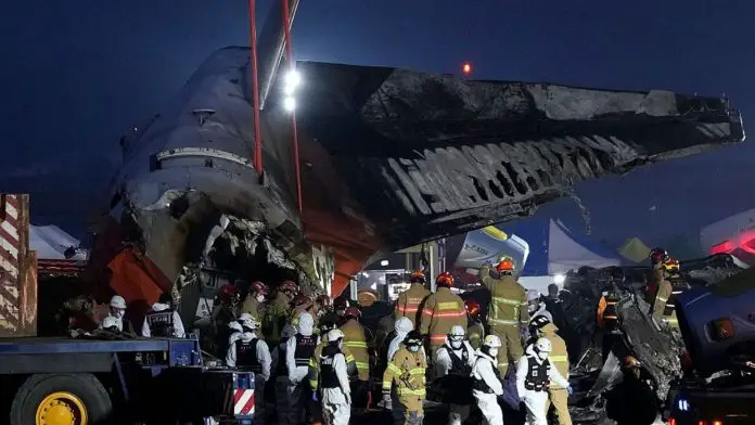 Así se estrelló avión en Corea del Sur: VIDEO