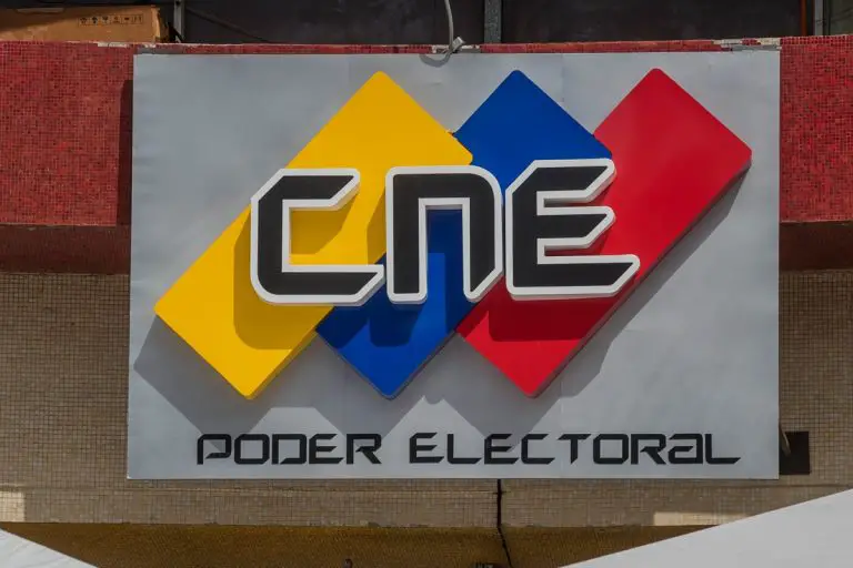 Rector suplente del CNE renuncia a su cargo| Lo que se sabe